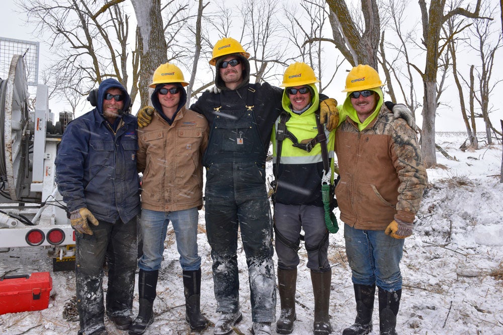 Lineman group photo